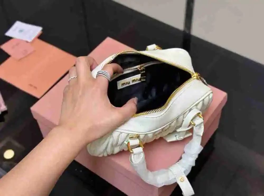 💎Miu Miu White Matelassé Logo Mini Top Handle Zipper Handbag
